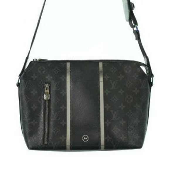 Louis Vuitton Shoulder Bag - Picture 1 of 9